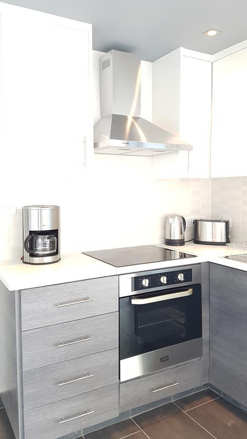 Dezo Luxury Town Apartment 라르나카 외부 사진